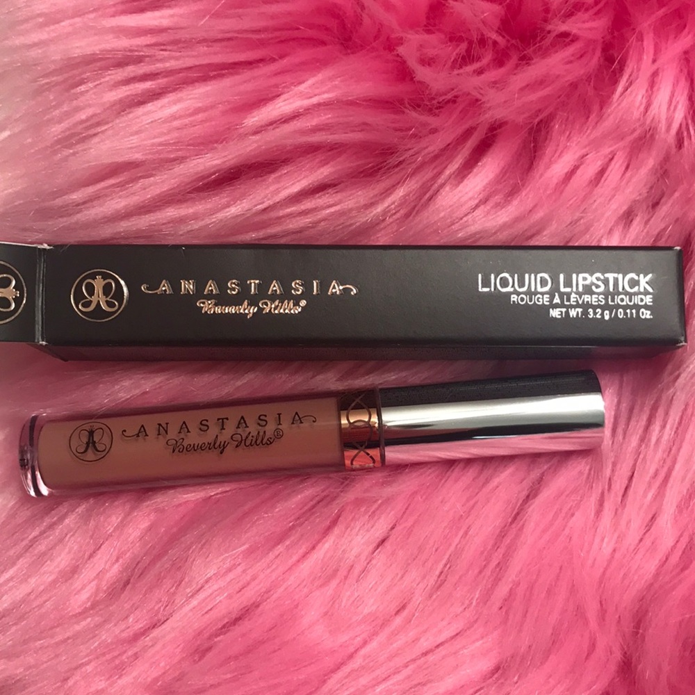 Anastasia Beverly Hills liquid lipstick "Stripped"